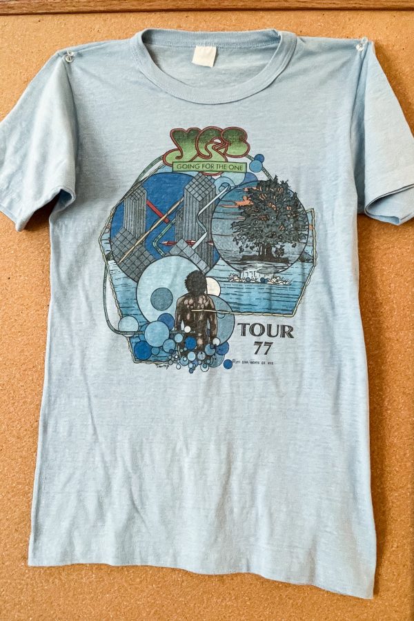 Vintage 1977 YES Going For The One Tour Tee Shirt M Hot on Sale